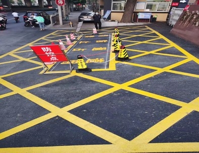 洛阳洛阳厂区划线，园区停车场划线，车库标识标线